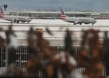 winter storm devin batters us northeast over 1,800 flights cancelled